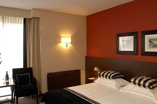 Hotel Nh 4*
