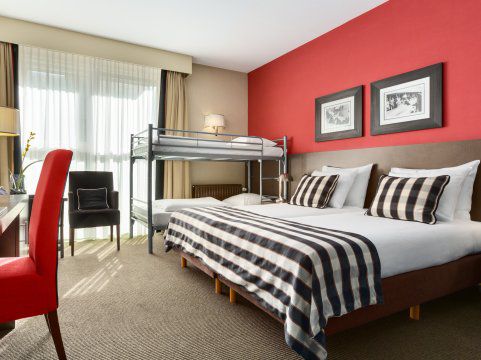 Hotel Nh 4*